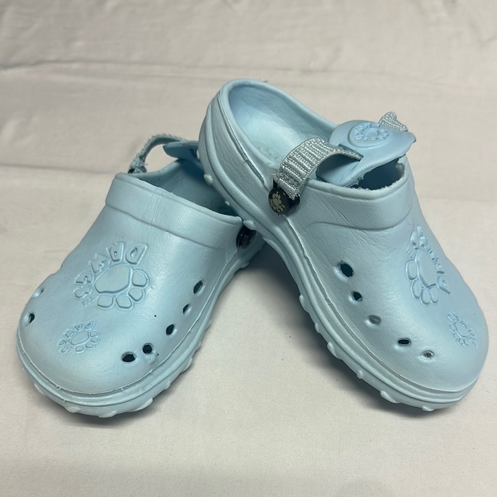 ⭐️ Dawgs - Kids Light Blue Clogs/water shoes/sandals